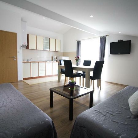 Sebi Apartment 300 M From Beach Rovinj Extérieur photo
