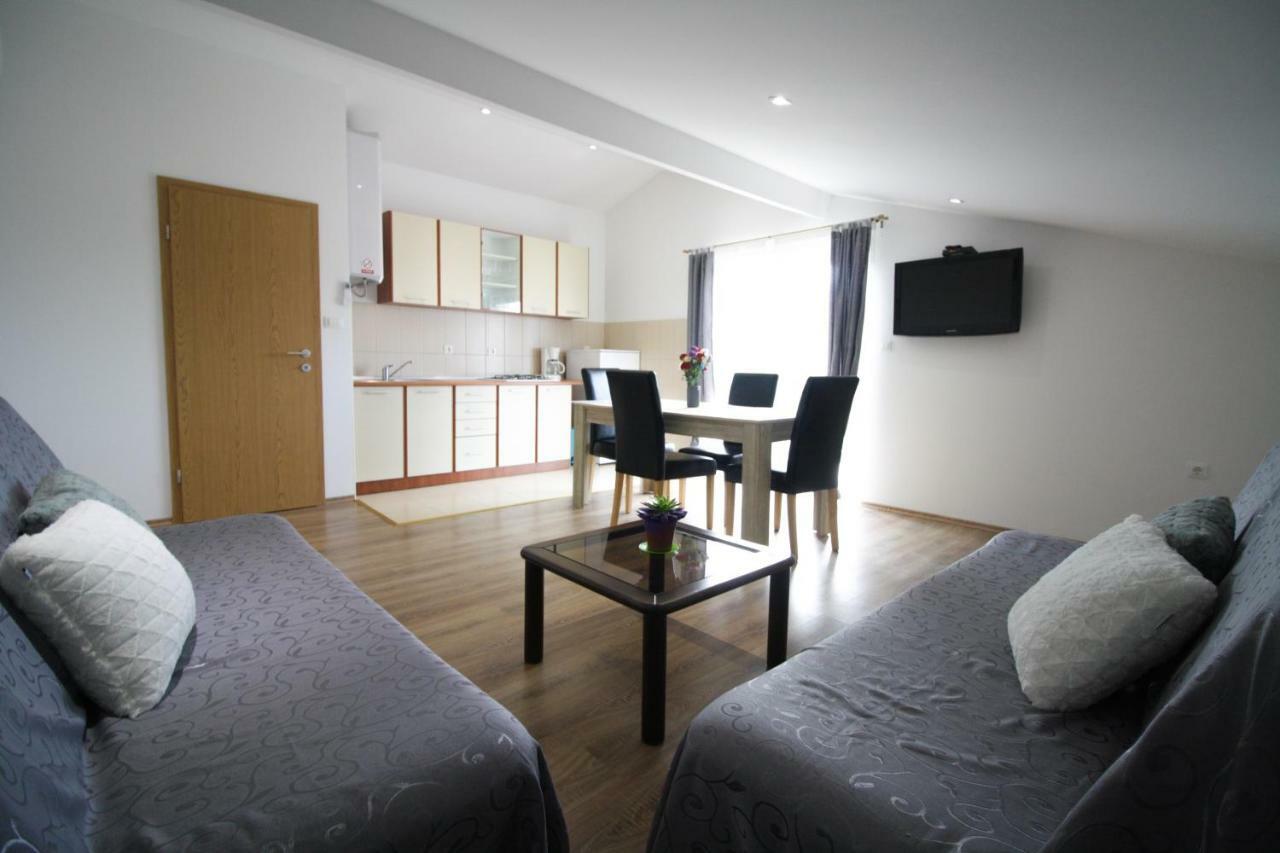 Sebi Apartment 300 M From Beach Rovinj Extérieur photo