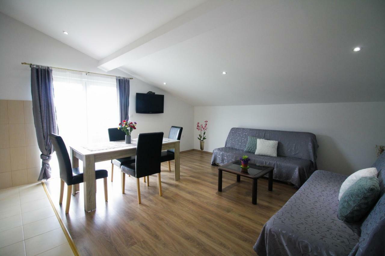 Sebi Apartment 300 M From Beach Rovinj Extérieur photo